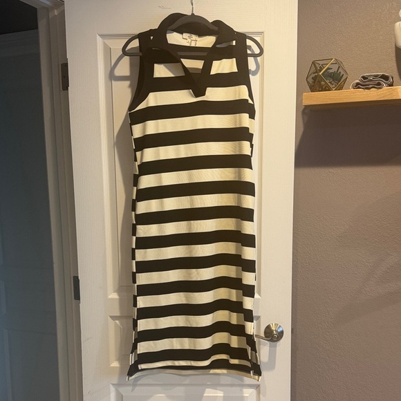 entro Dresses & Skirts - Entro Striped Black and Cream Midi Dress